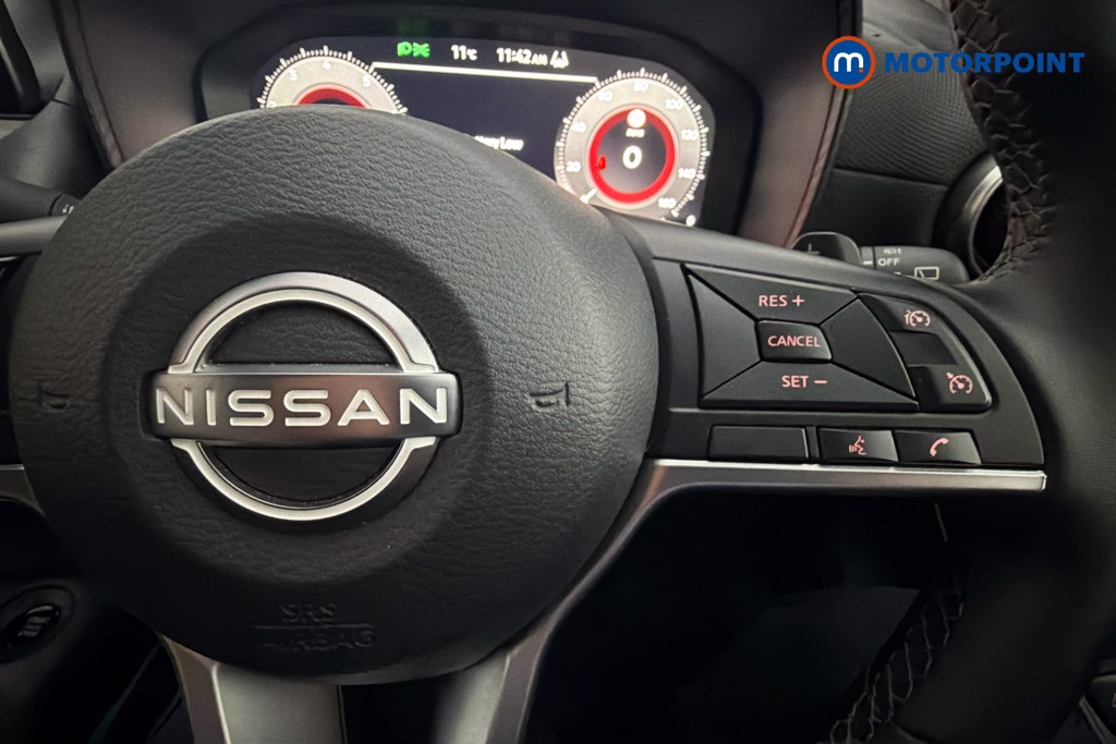 Nissan Juke N-Connecta Automatic Petrol SUV - Stock Number (1635853) - 4th supplementary image