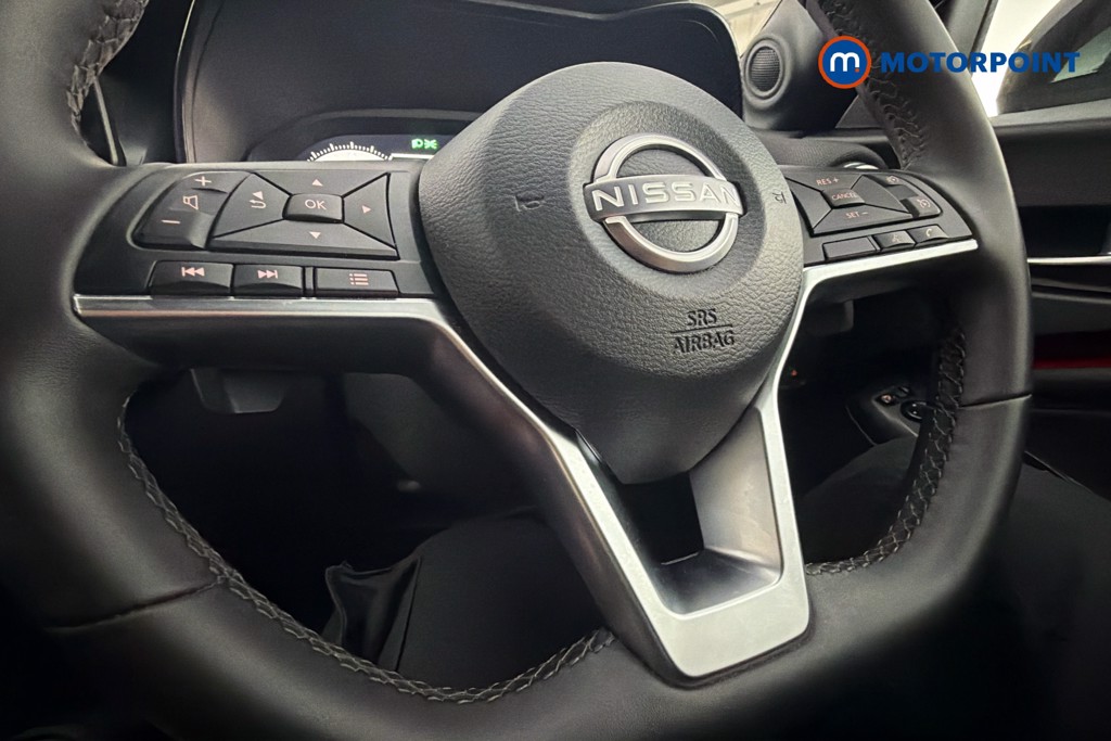 Nissan Juke N-Connecta Automatic Petrol SUV - Stock Number (1635853) - 5th supplementary image
