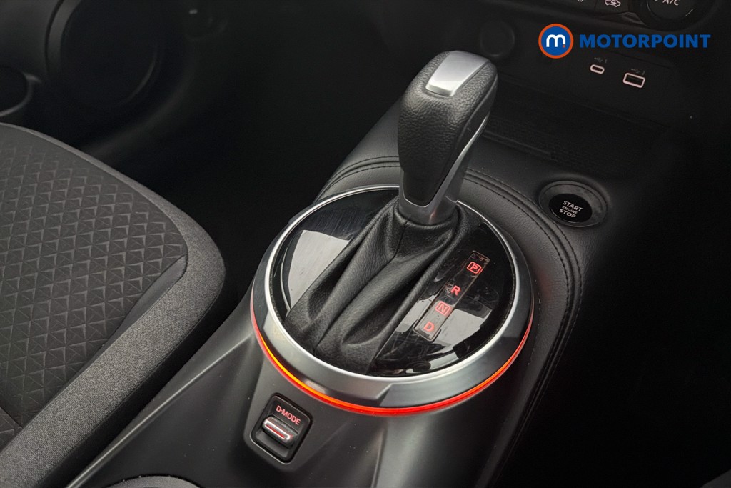 Nissan Juke N-Connecta Automatic Petrol SUV - Stock Number (1635853) - 15th supplementary image