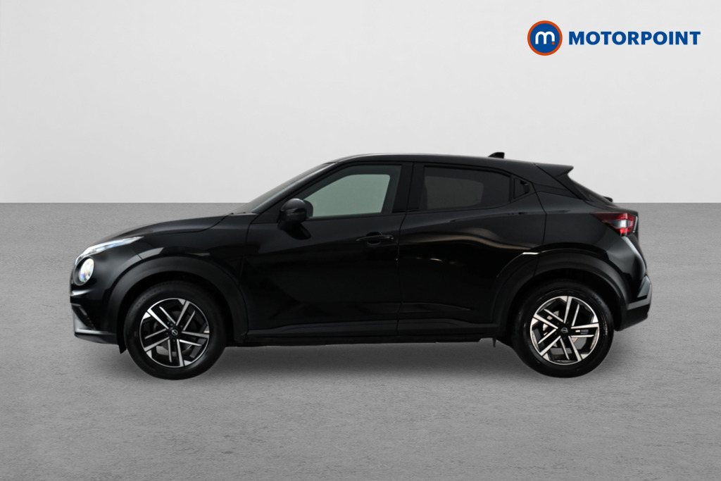 Nissan Juke N-Connecta Automatic Petrol SUV - Stock Number (1635853) - Passenger side