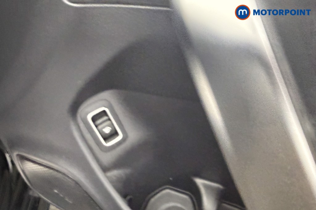 Mercedes-Benz CLA Amg Line Automatic Petrol Coupe - Stock Number (1636315) - 12th supplementary image