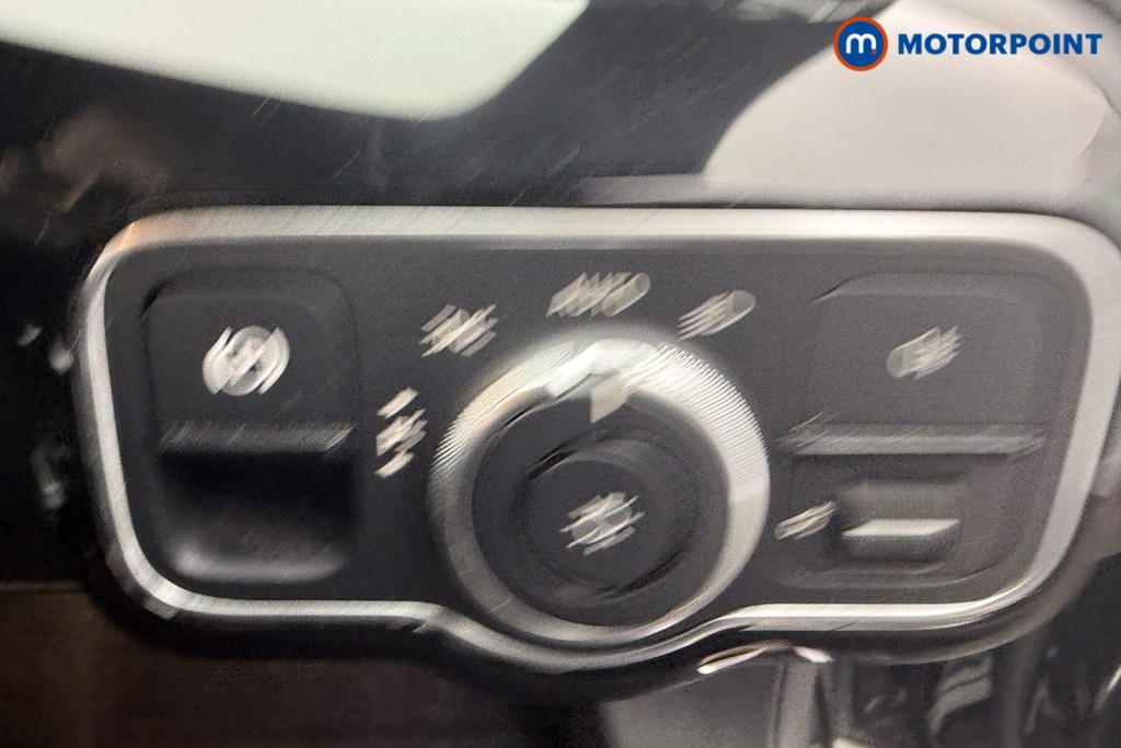Mercedes-Benz CLA Amg Line Automatic Petrol Coupe - Stock Number (1636315) - 14th supplementary image