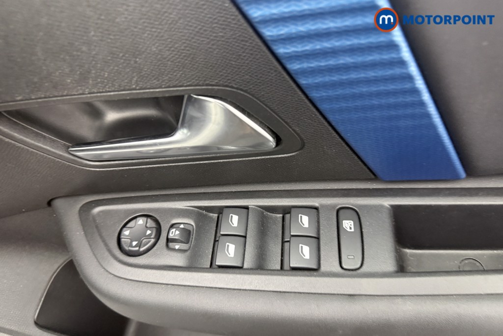 Citroen C4 Shine Automatic Electric Hatchback - Stock Number (1636517) - 9th supplementary image