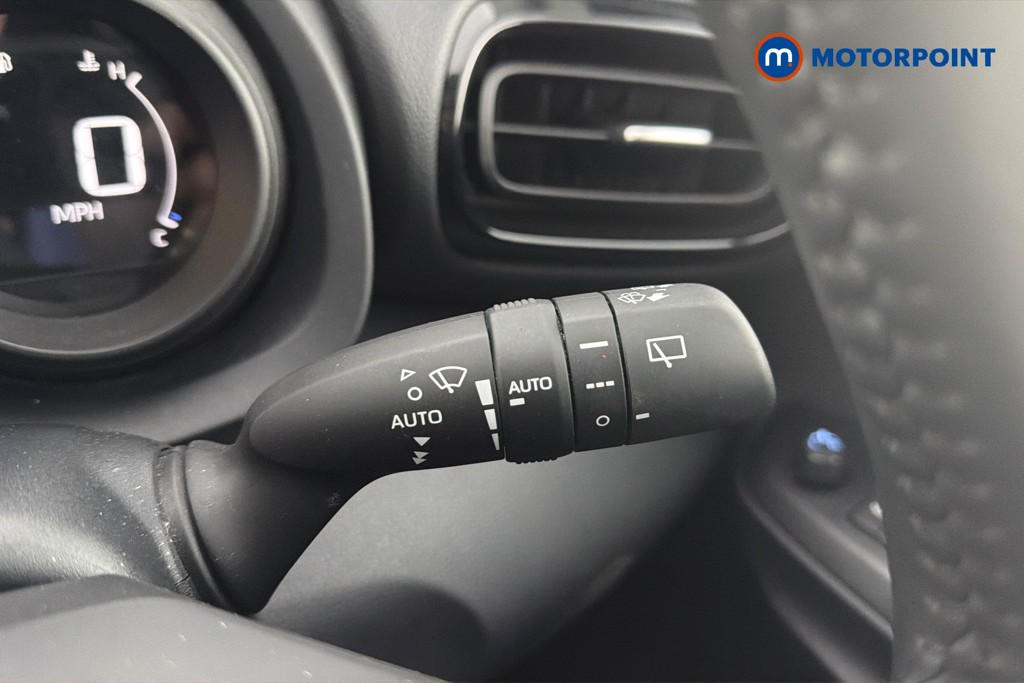 Toyota Yaris Cross Icon Automatic Petrol-Electric Hybrid Estate - Stock Number (1636673) - 7th supplementary image