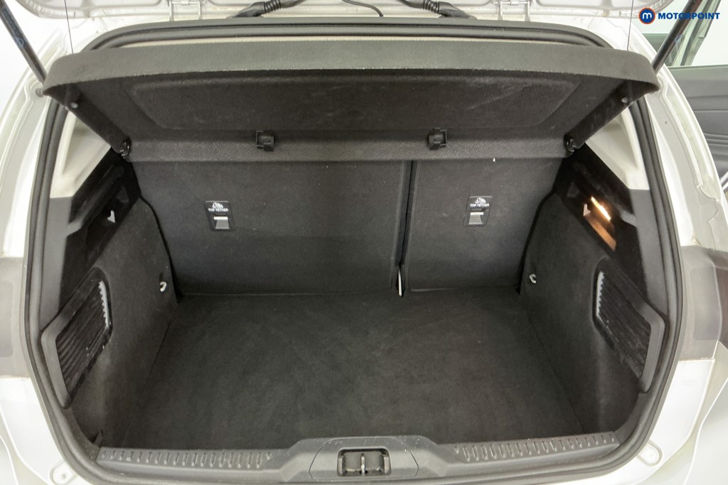 Ford Focus Titanium Automatic Petrol Hatchback - Stock Number (1637010) - 4th supplementary image