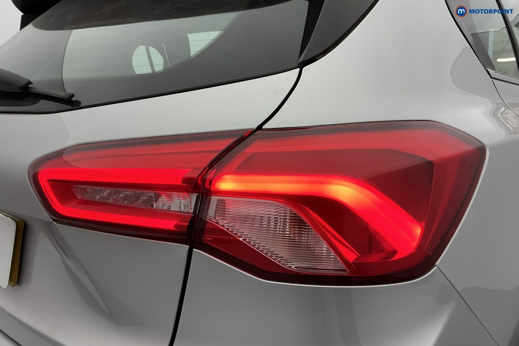 Ford Focus Titanium Automatic Petrol Hatchback - Stock Number (1637010) - 35th supplementary image