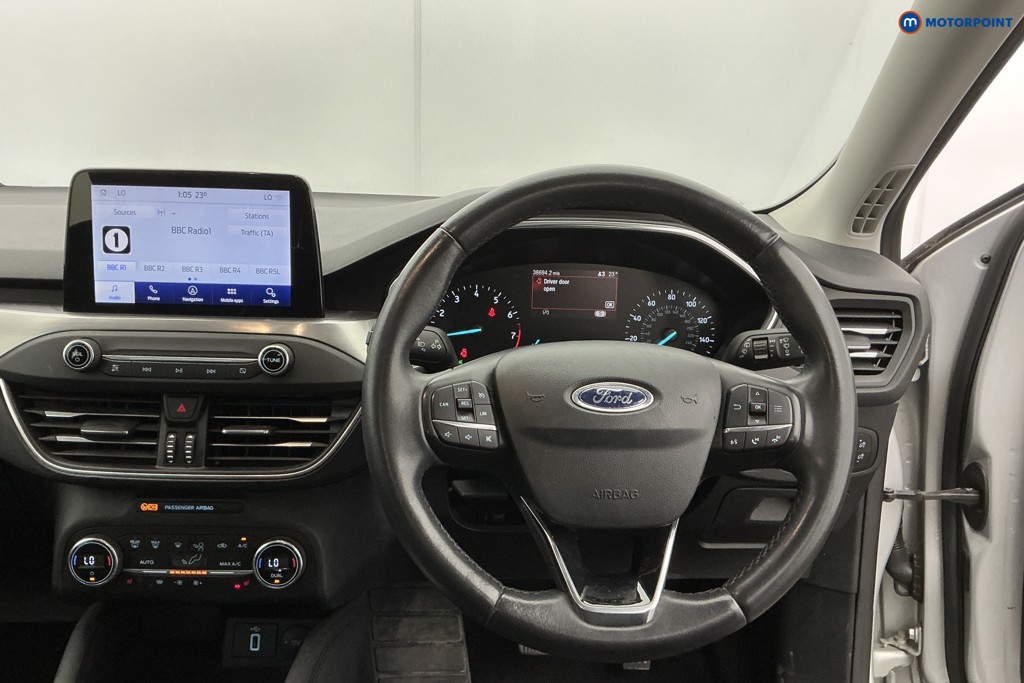 Ford Focus Titanium Automatic Petrol Hatchback - Stock Number (1637010) - 1st supplementary image