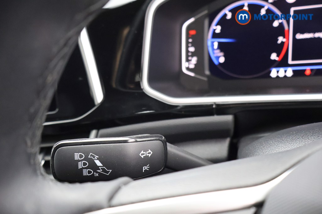 Volkswagen T-Roc R-Line Manual Petrol SUV - Stock Number (1637023) - 5th supplementary image