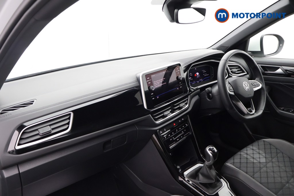 Volkswagen T-Roc R-Line Manual Petrol SUV - Stock Number (1637023) - 17th supplementary image