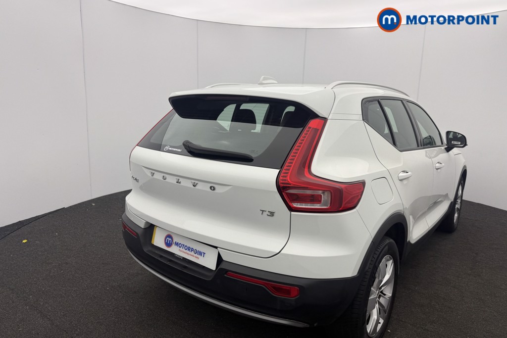 Volvo Xc40 Momentum Manual Petrol SUV - Stock Number (1637044) - 2nd supplementary image