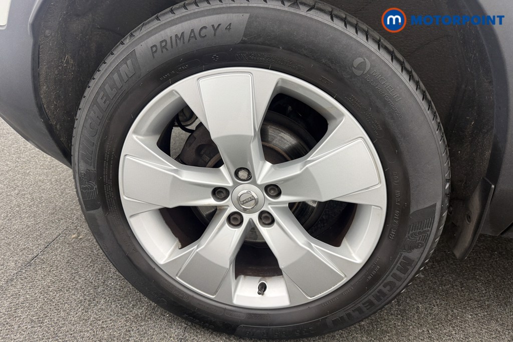 Volvo Xc40 Momentum Manual Petrol SUV - Stock Number (1637044) - 6th supplementary image