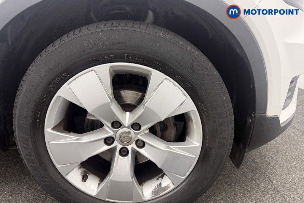 Volvo Xc40 Momentum Manual Petrol SUV - Stock Number (1637044) - 20th supplementary image