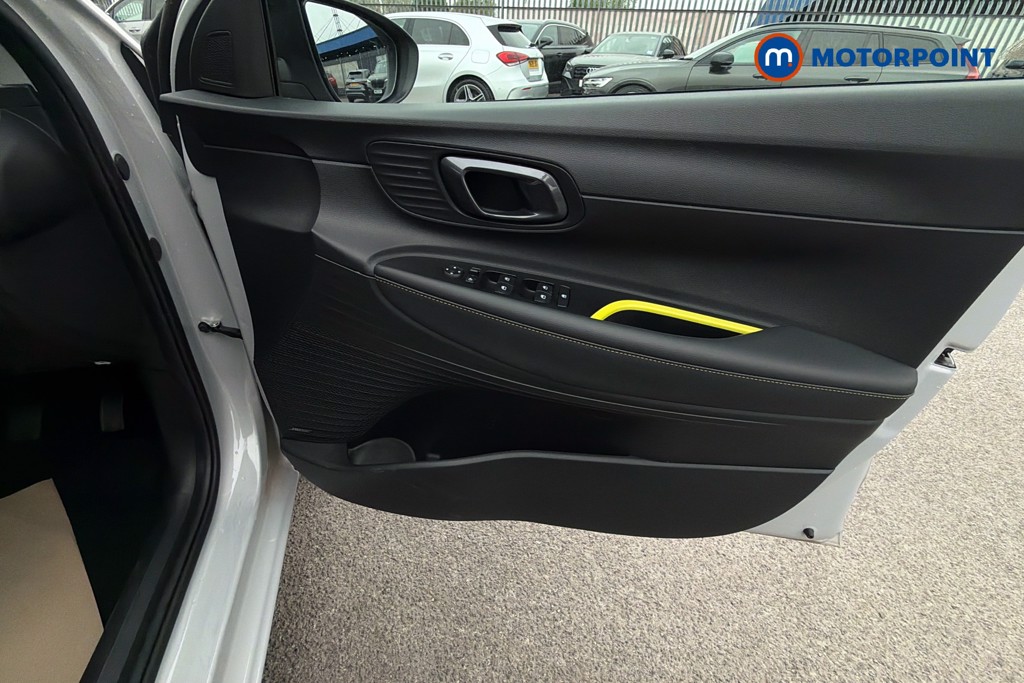 Hyundai I20 Ultimate Manual Petrol Hatchback - Stock Number (1637228) - 19th supplementary image