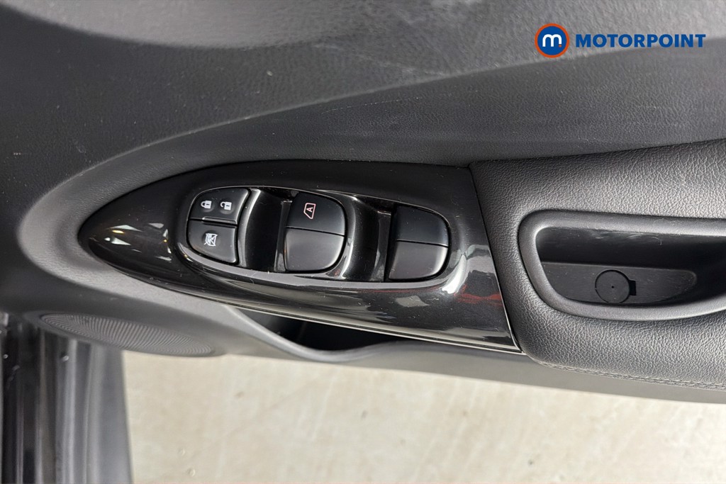 Nissan Juke Tekna Automatic Petrol SUV - Stock Number (1637779) - 20th supplementary image