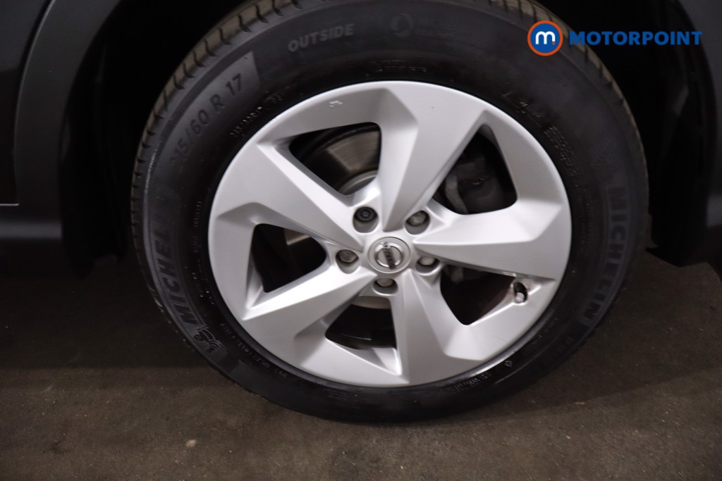 Nissan Qashqai Acenta Premium Manual Petrol SUV - Stock Number (1638165) - 9th supplementary image