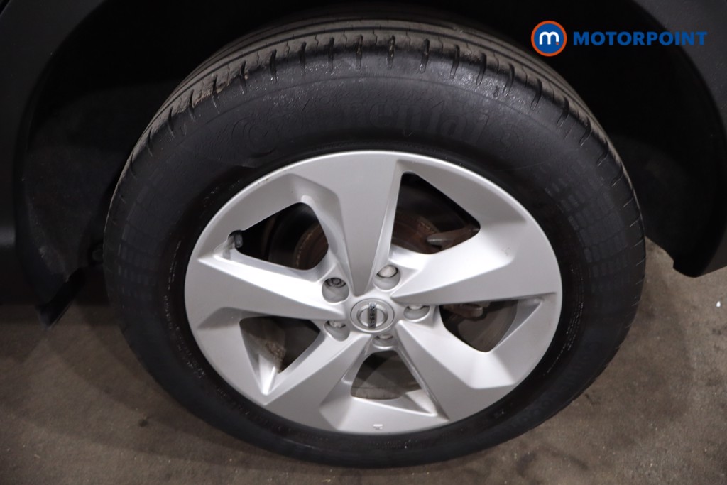 Nissan Qashqai Acenta Premium Manual Petrol SUV - Stock Number (1638165) - 12th supplementary image