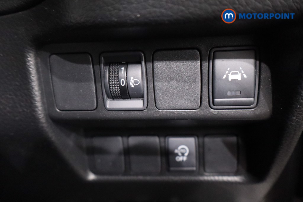 Nissan Qashqai Acenta Premium Manual Petrol SUV - Stock Number (1638165) - 17th supplementary image
