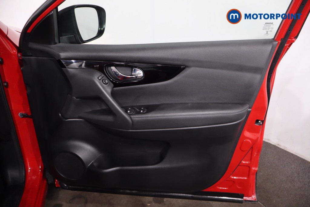 Nissan Qashqai Acenta Premium Manual Diesel SUV - Stock Number (1638437) - 22nd supplementary image