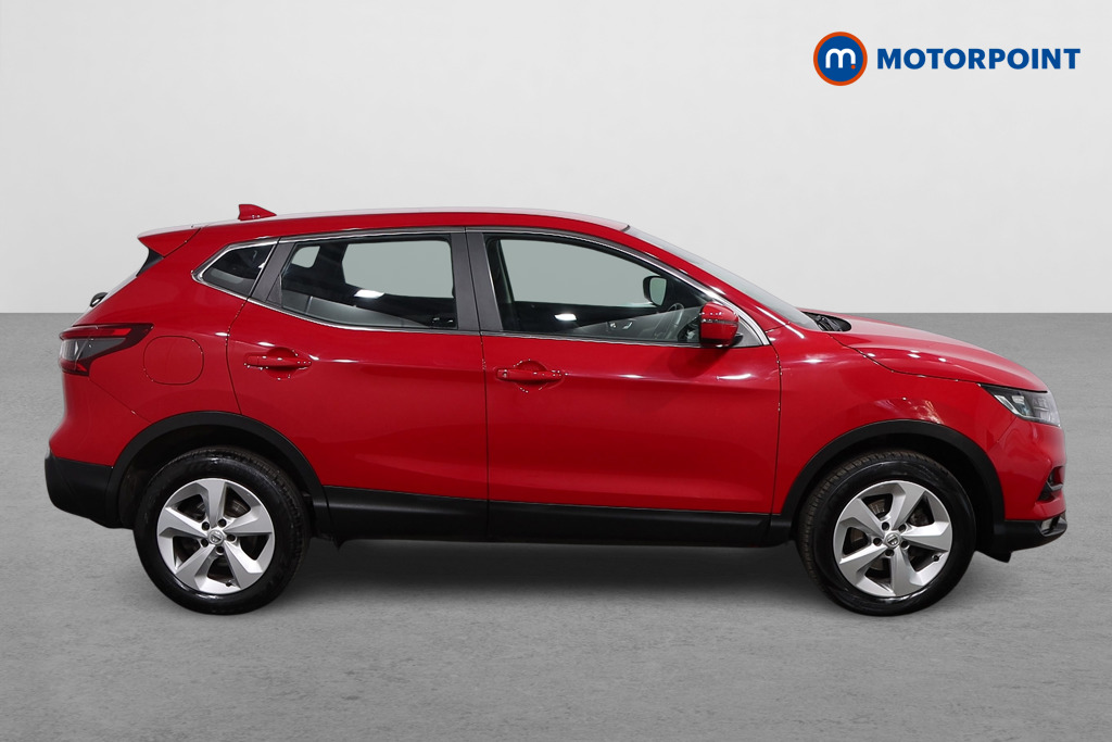 Nissan Qashqai Acenta Premium Manual Diesel SUV - Stock Number (1638437) - Drivers side