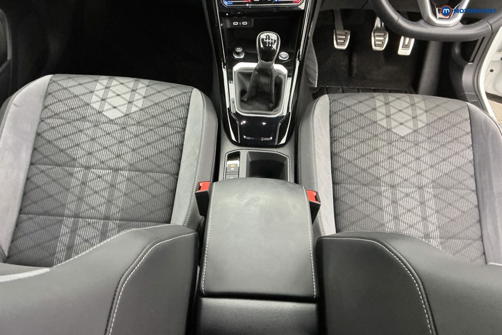 Volkswagen T-Roc R-Line Manual Petrol SUV - Stock Number (1638733) - 11th supplementary image
