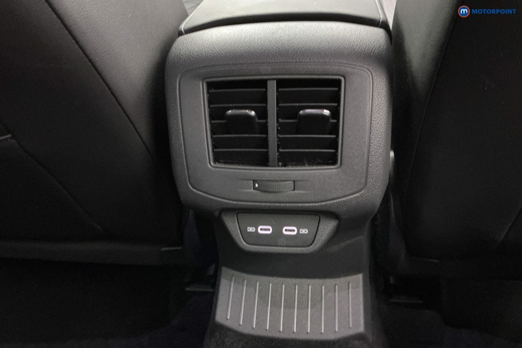 Volkswagen T-Roc R-Line Manual Petrol SUV - Stock Number (1638733) - 14th supplementary image