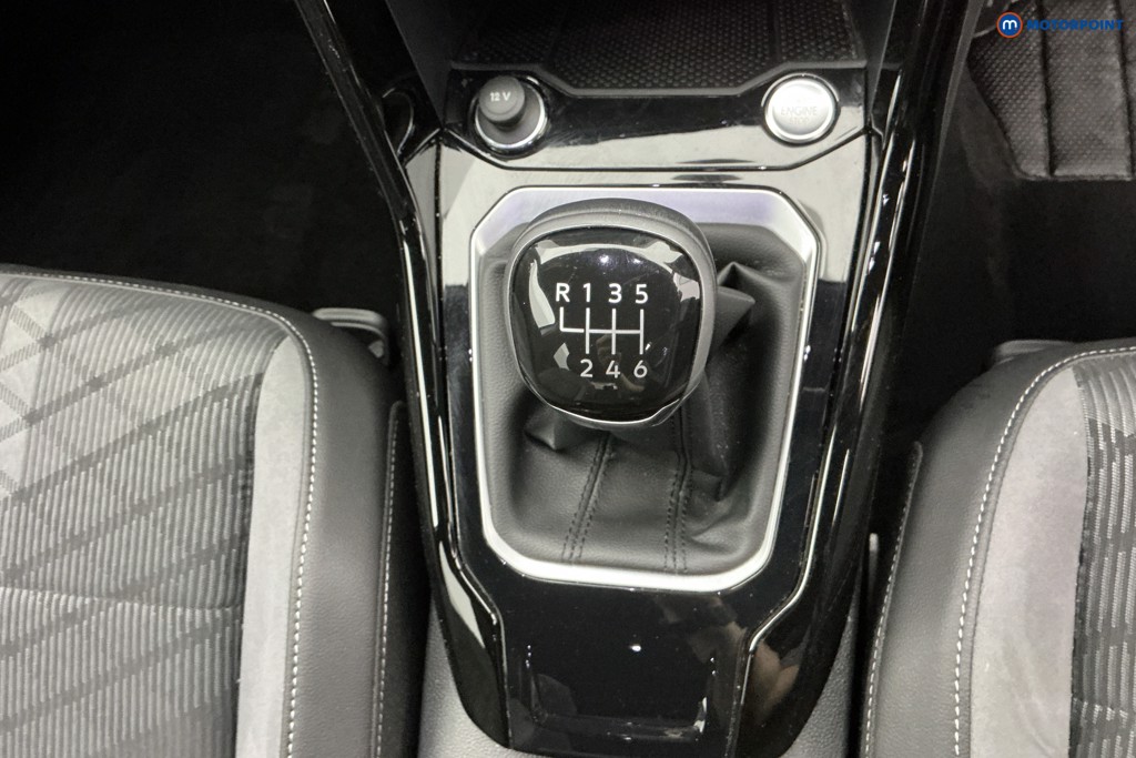 Volkswagen T-Roc R-Line Manual Petrol SUV - Stock Number (1638733) - 19th supplementary image