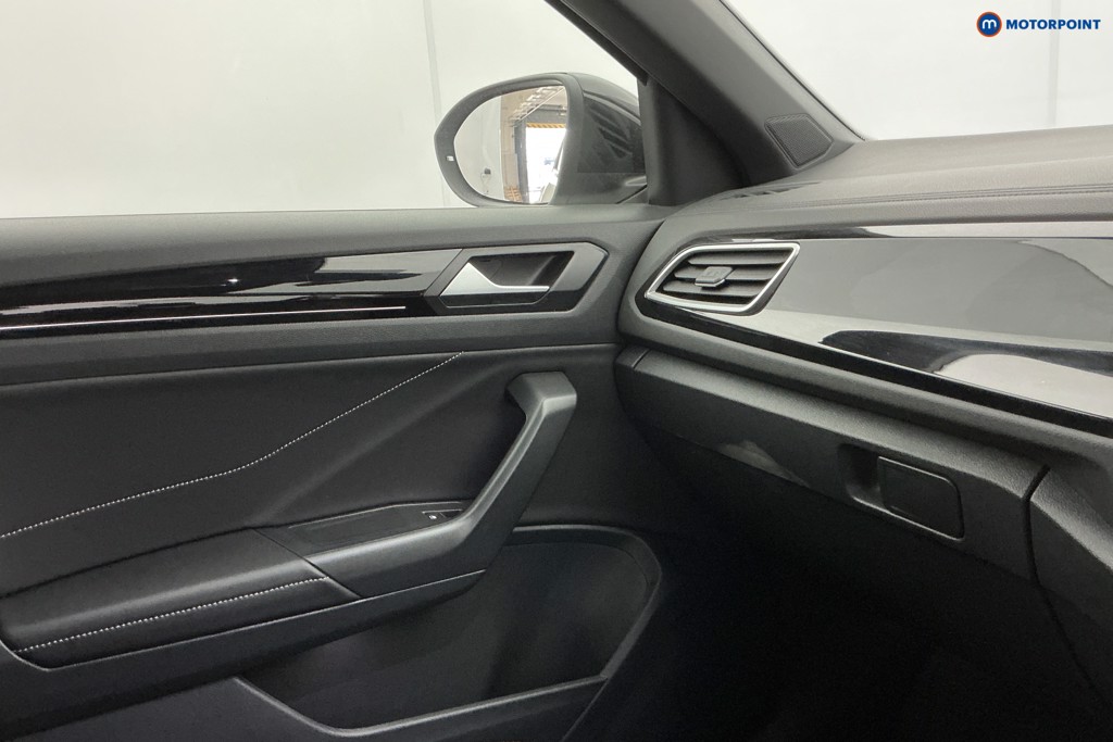 Volkswagen T-Roc R-Line Manual Petrol SUV - Stock Number (1638733) - 23rd supplementary image