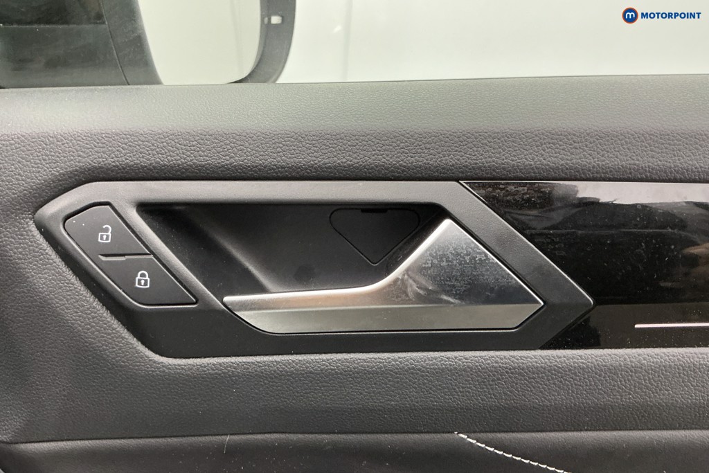 Volkswagen T-Roc R-Line Manual Petrol SUV - Stock Number (1638733) - 29th supplementary image