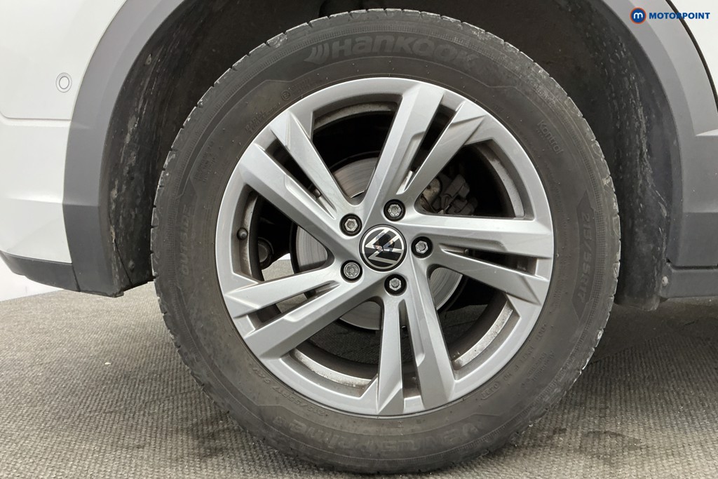 Volkswagen T-Roc R-Line Manual Petrol SUV - Stock Number (1638733) - 37th supplementary image