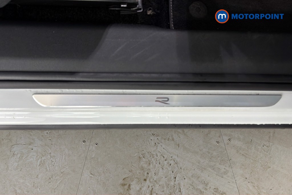 Volkswagen Tiguan R-Line Automatic Petrol SUV - Stock Number (1638831) - 27th supplementary image