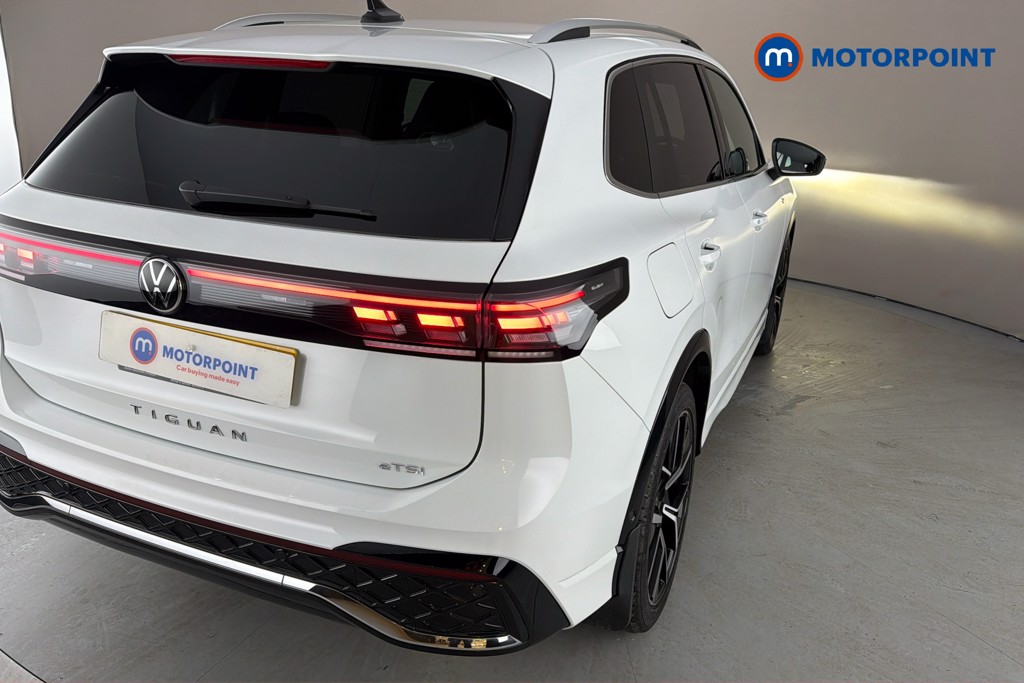 Volkswagen Tiguan R-Line Automatic Petrol SUV - Stock Number (1638831) - 38th supplementary image