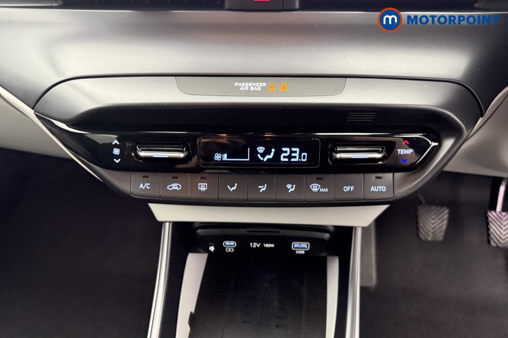 Hyundai I20 Ultimate Manual Petrol Hatchback - Stock Number (1640101) - 17th supplementary image