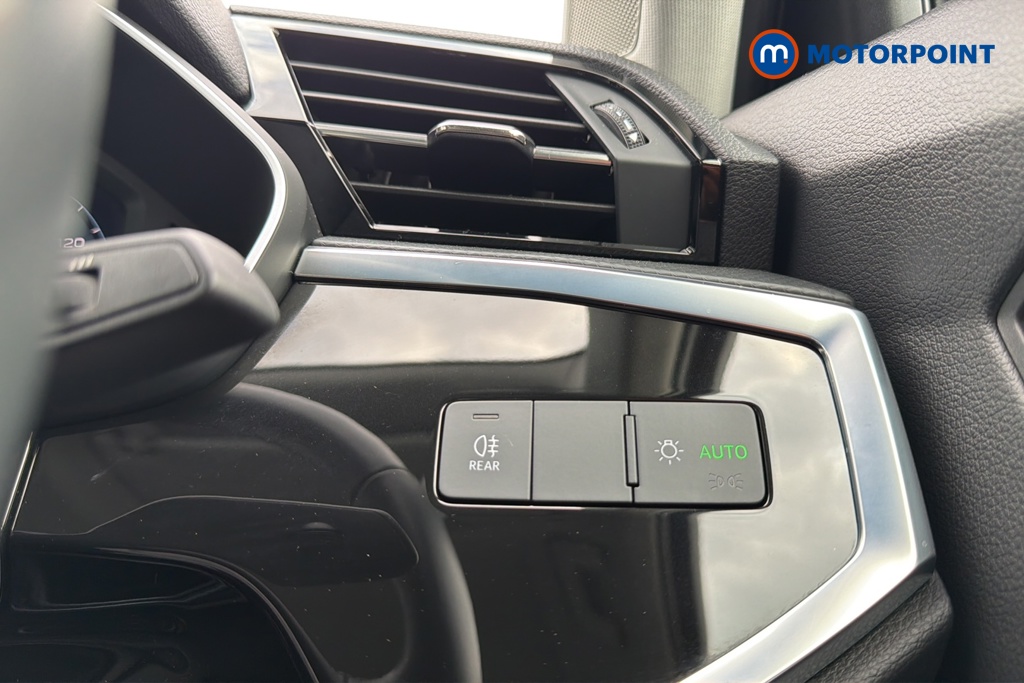 Audi Q3 Technik Manual Petrol SUV - Stock Number (1640399) - 11th supplementary image