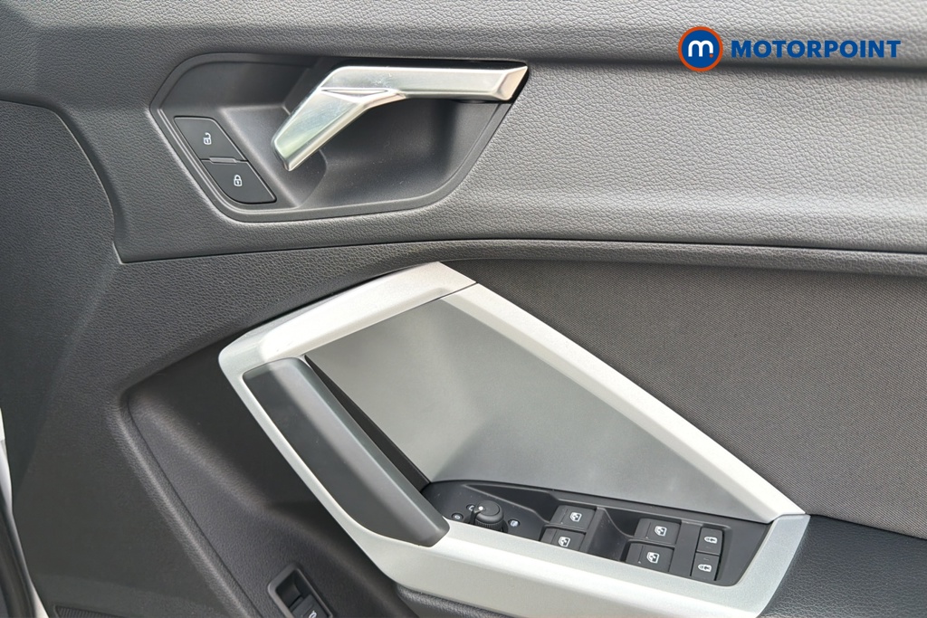 Audi Q3 Technik Manual Petrol SUV - Stock Number (1640399) - 19th supplementary image