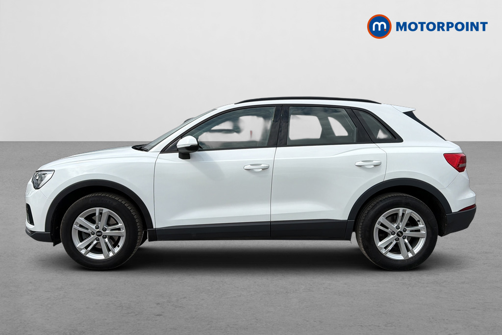 Audi Q3 Technik Manual Petrol SUV - Stock Number (1640399) - Drivers side