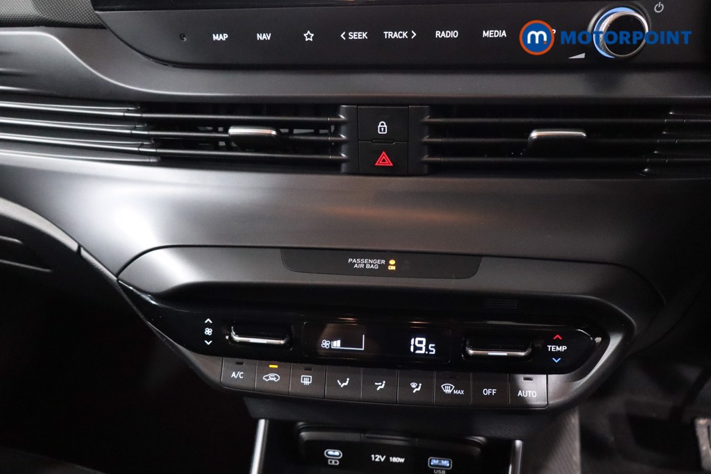 Hyundai I20 Premium Automatic Petrol Hatchback - Stock Number (1640455) - 17th supplementary image