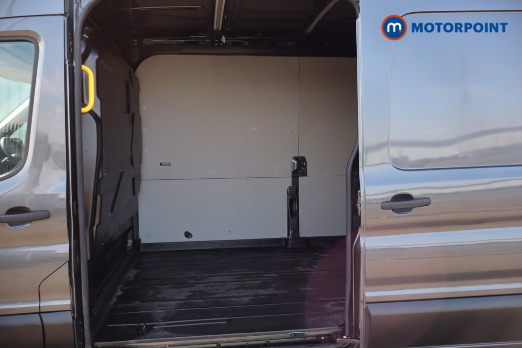 Ford Transit Limited Automatic Diesel Medium Roof Van - Stock Number (1614856) - 2nd supplementary image