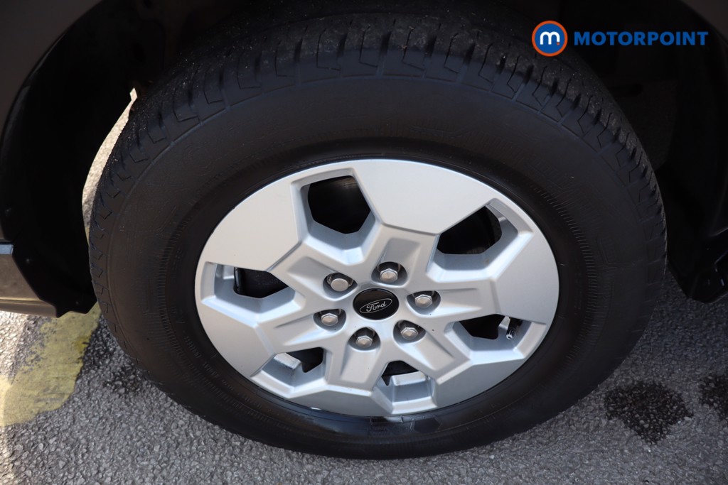 Ford Transit Limited Automatic Diesel Medium Roof Van - Stock Number (1614856) - 8th supplementary image