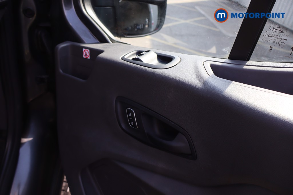 Ford Transit Limited Automatic Diesel Medium Roof Van - Stock Number (1614856) - 22nd supplementary image