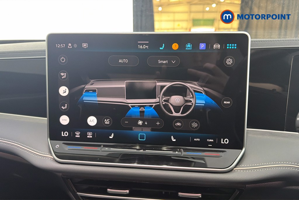 Volkswagen Passat Life Automatic Petrol Plug-In Hybrid Estate - Stock Number (1632874) - 12th supplementary image