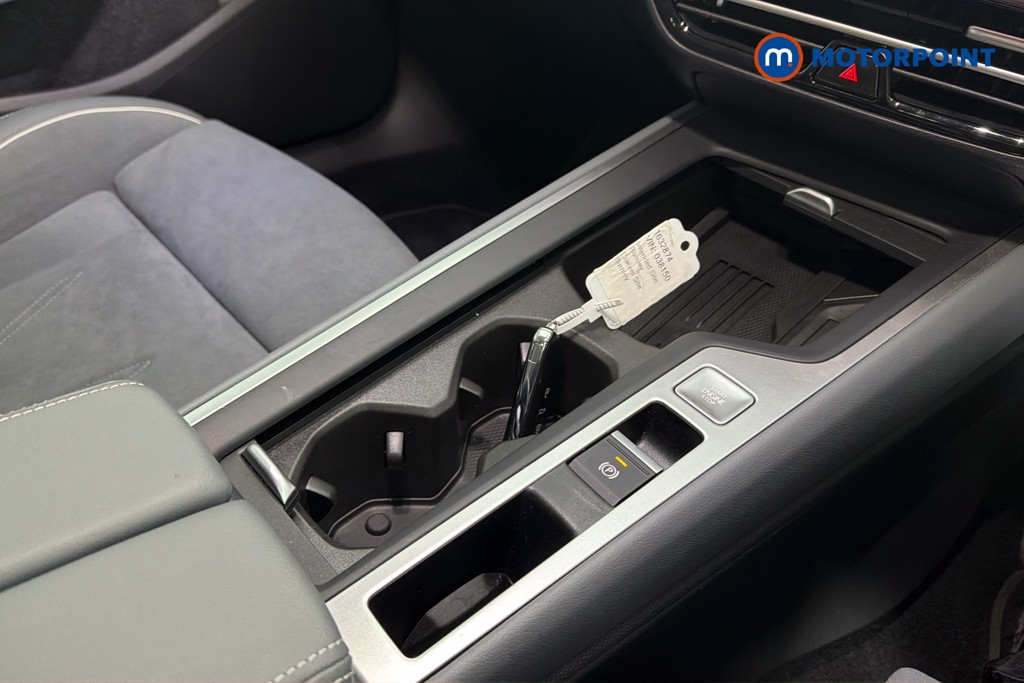 Volkswagen Passat Life Automatic Petrol Plug-In Hybrid Estate - Stock Number (1632874) - 15th supplementary image