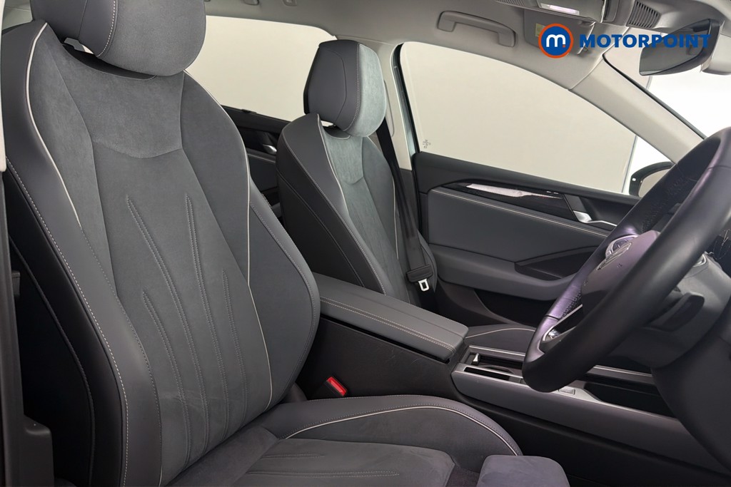 Volkswagen Passat Life Automatic Petrol Plug-In Hybrid Estate - Stock Number (1632874) - 22nd supplementary image