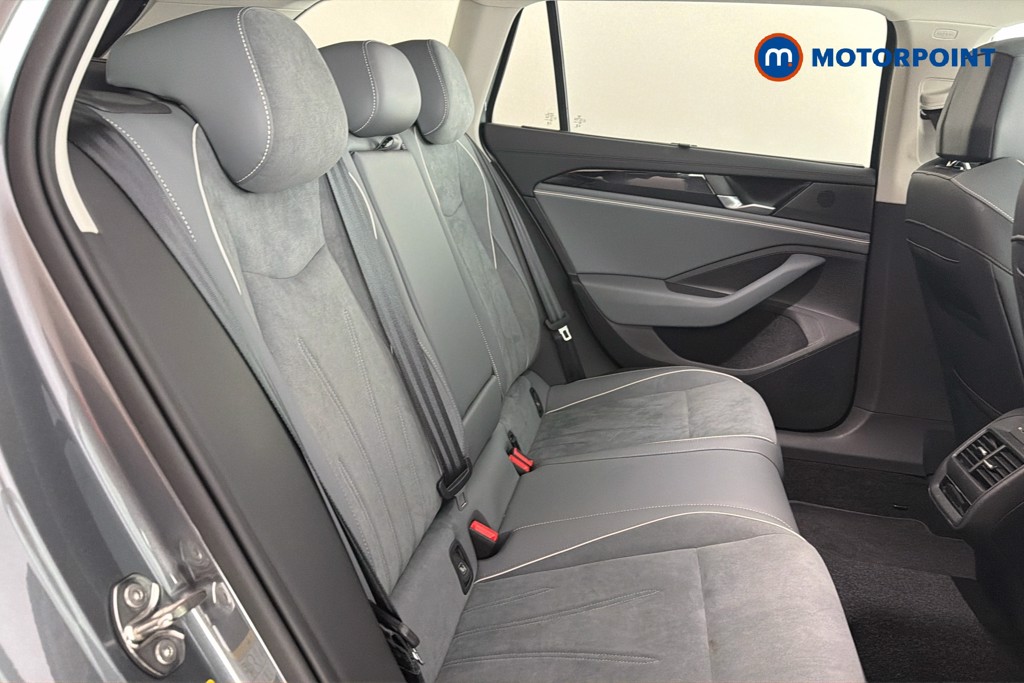 Volkswagen Passat Life Automatic Petrol Plug-In Hybrid Estate - Stock Number (1632874) - 28th supplementary image