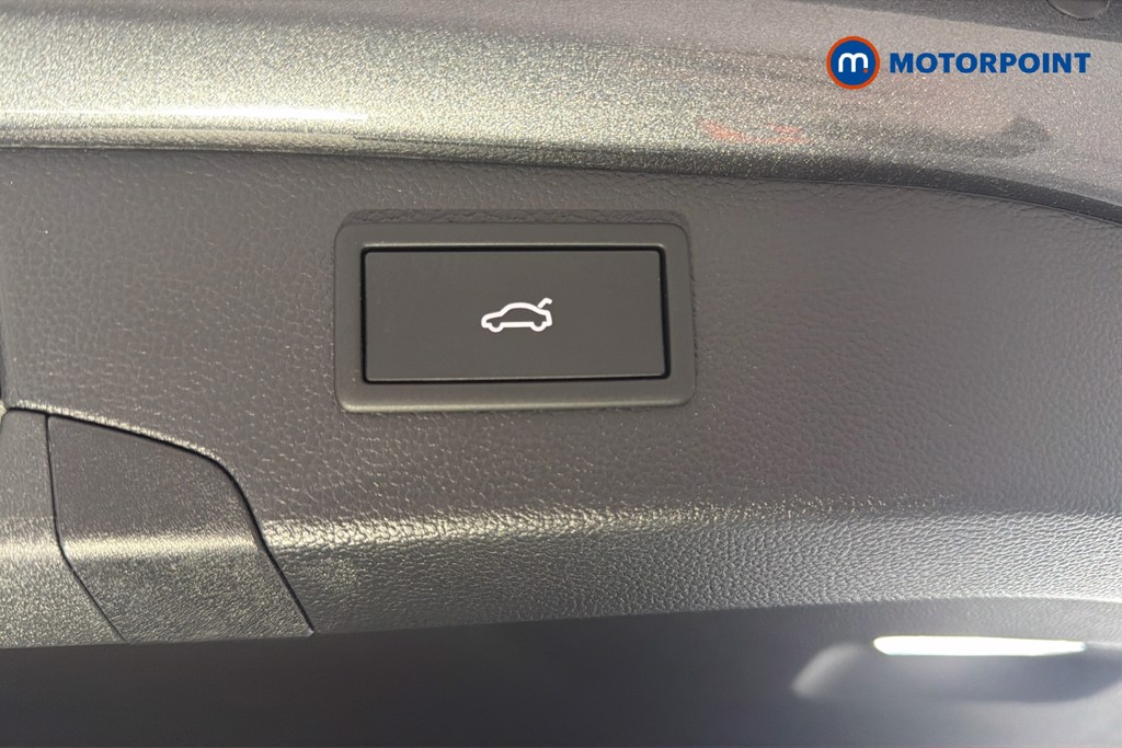Volkswagen Passat Life Automatic Petrol Plug-In Hybrid Estate - Stock Number (1632874) - 35th supplementary image