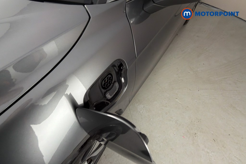 Volkswagen Passat Life Automatic Petrol Plug-In Hybrid Estate - Stock Number (1632874) - 46th supplementary image