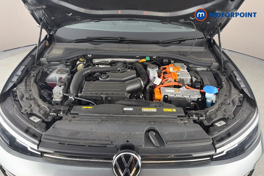 Volkswagen Passat Life Automatic Petrol Plug-In Hybrid Estate - Stock Number (1632874) - 51st supplementary image