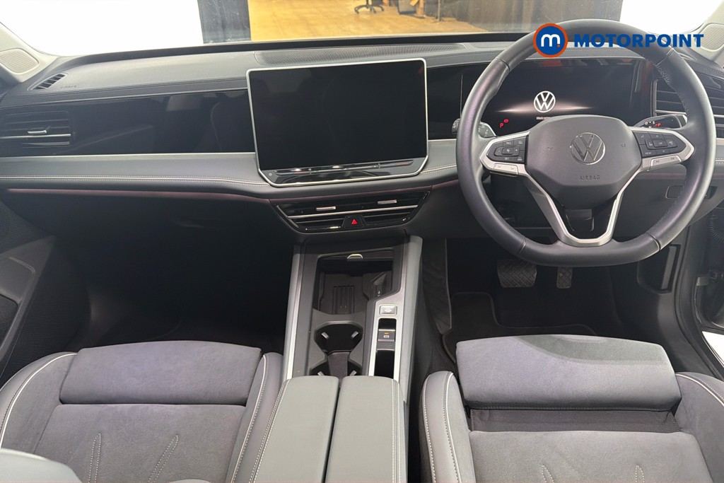 Volkswagen Passat Life Automatic Petrol Plug-In Hybrid Estate - Stock Number (1632874) - 1st supplementary image