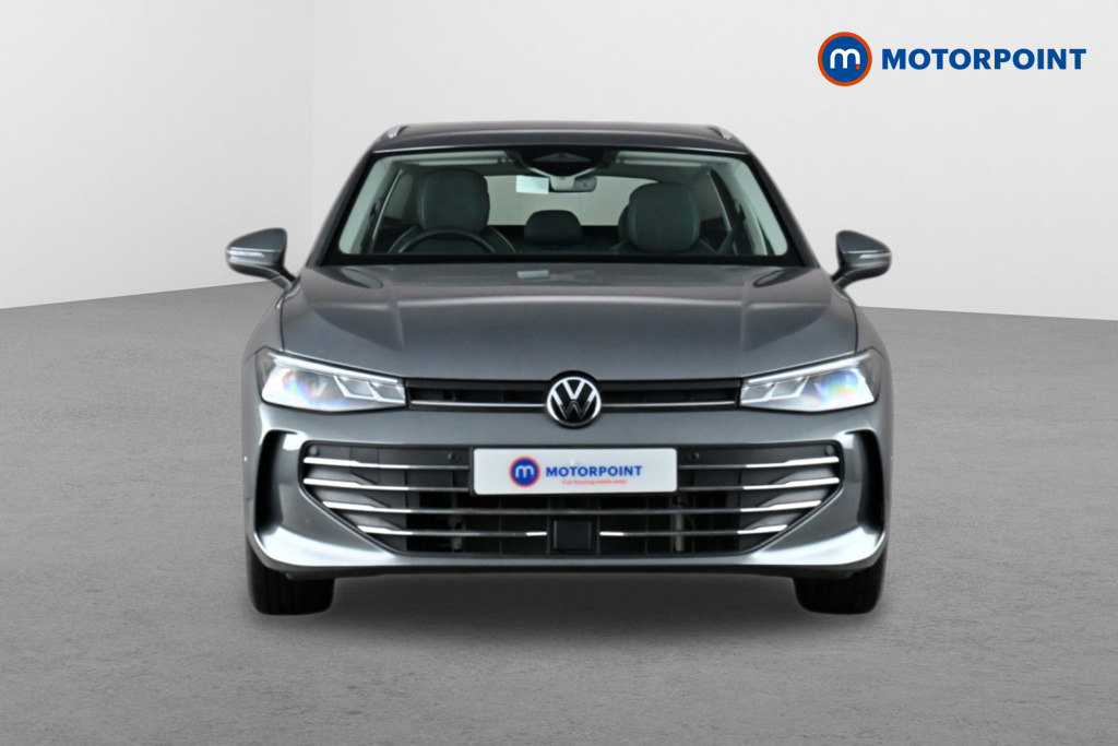 Volkswagen Passat Life Automatic Petrol Plug-In Hybrid Estate - Stock Number (1632874) - Drivers side front corner