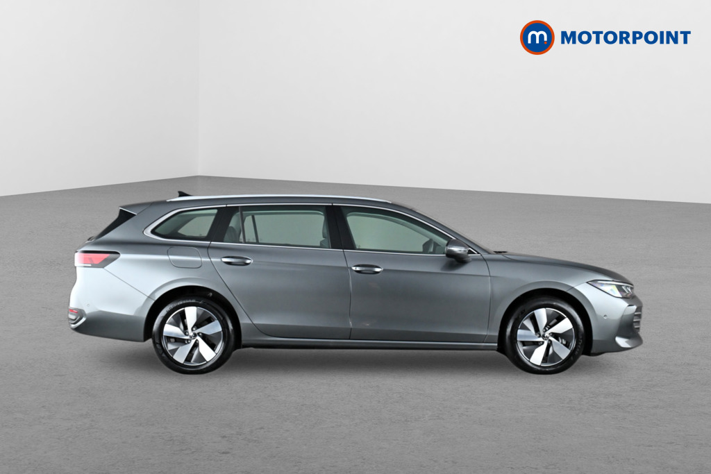 Volkswagen Passat Life Automatic Petrol Plug-In Hybrid Estate - Stock Number (1632874) - Drivers side rear corner