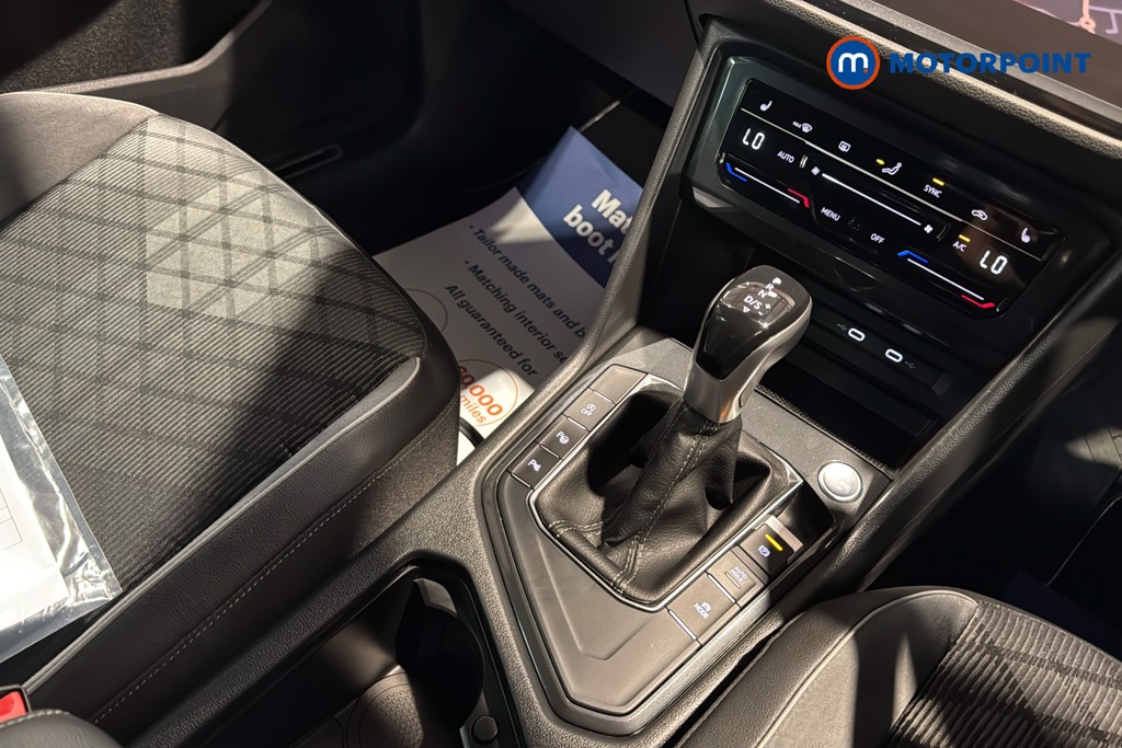 Volkswagen Tiguan R-Line Automatic Petrol SUV - Stock Number (1636438) - 15th supplementary image